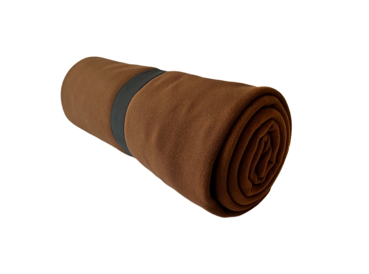 Coperta in pile marrone per ogni occasione