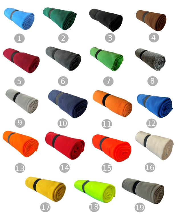 Coperta in pile arancione per ogni occasione.