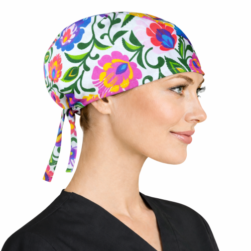 Czepek medyczny w kolorowe bajkowe wzory dla medyków W9 widok z boku.png