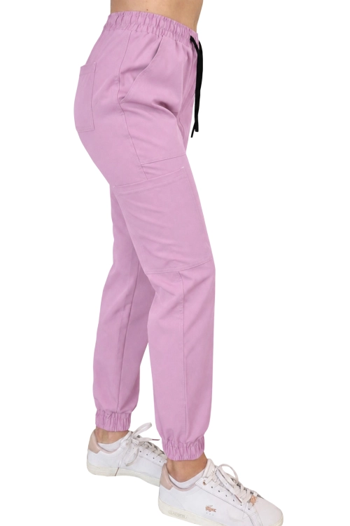 Joggery medyczne w kolorze pudrowym róż Casual Premium.png